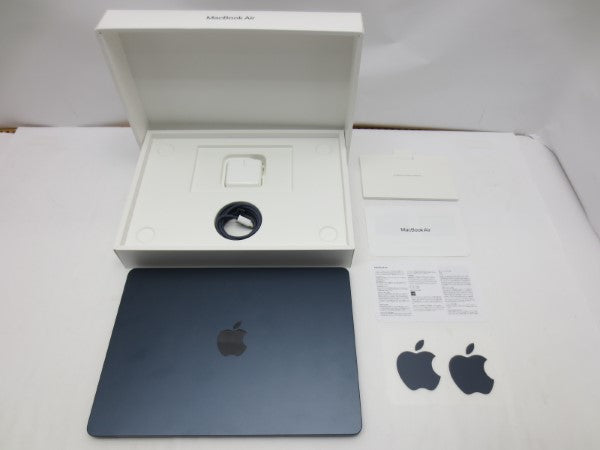 【中古】【開封品】Apple(アップル) MacBook Air 13.6-inch Mid 2022 MLY33J／A Apple M2  8コアCPU_8コアGPU 8GB SSD256GB ミッドナイト＜パソコン＞（代引き不可）6587