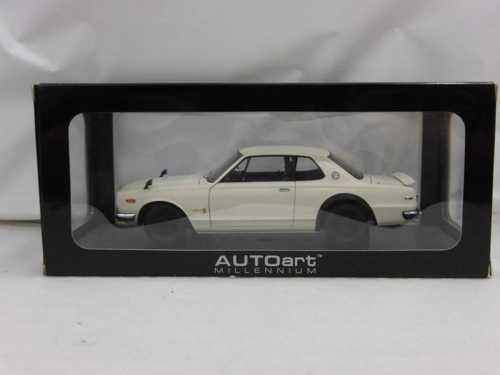 【中古】【開封品】1/18 日産 スカイライン HT 2000 GT-R(KPGC10) ホワイト [77383]＜コレクターズアイテ...