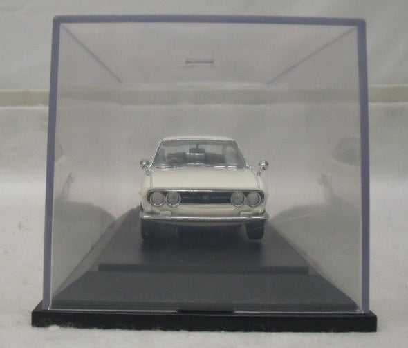 【中古】【開封品】1/43 ISUZU 117 Coupe(アイボリー) 「Oldies」＜コレクターズアイテム＞（代引き不可）6355
