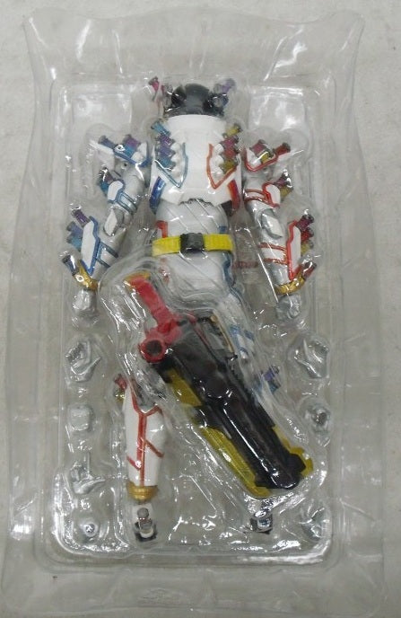 【中古】【開封品】S.H.Figuarts 仮面ライダービルド ジーニアスフォーム 「仮面ライダービルド」 魂ウェブ商店限定＜フィギュア＞（代引き不可）6355