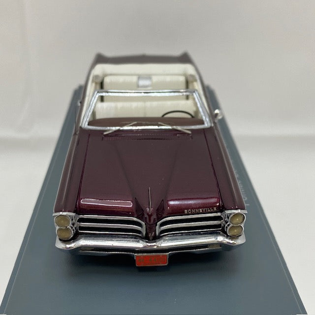 【中古】【開封品】Neo Scale Models NEO44101 ポンティアック ボンネビル コンバーチブル 1965 プルーン MET.1:43 モデリーノ＜コレクターズアイテム＞（代引き不可）6388