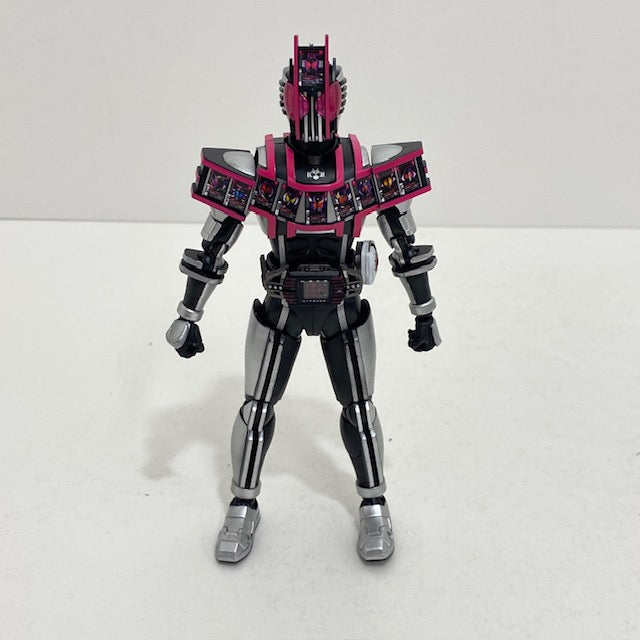 【中古】【開封品】S.H.Figuarts(真骨彫製法) 仮面ライダーディケイド コンプリートフォーム 「仮面ライダーディケイド」 魂ウェブ商店限定＜フィギュア＞（代引き不可）6388