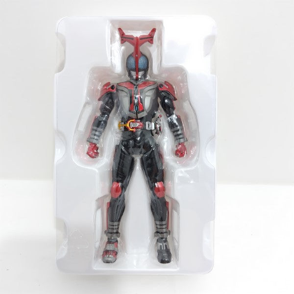 【中古】【開封品】S.H.Figuarts(真骨彫製法) 仮面ライダーカブト ハイパーフォーム 「仮面ライダーカブト」 魂ウェブ商店限定＜フィギュア＞（代引き不可）6388