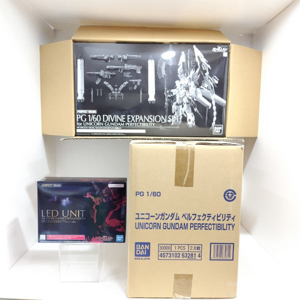 【中古】【未開封・未組立】【セット】1/60 PG RX-0 ペルフェクティビリティ + ディバイン拡張セット + LED UNIT＜プラモデル＞（代引き不可）6388