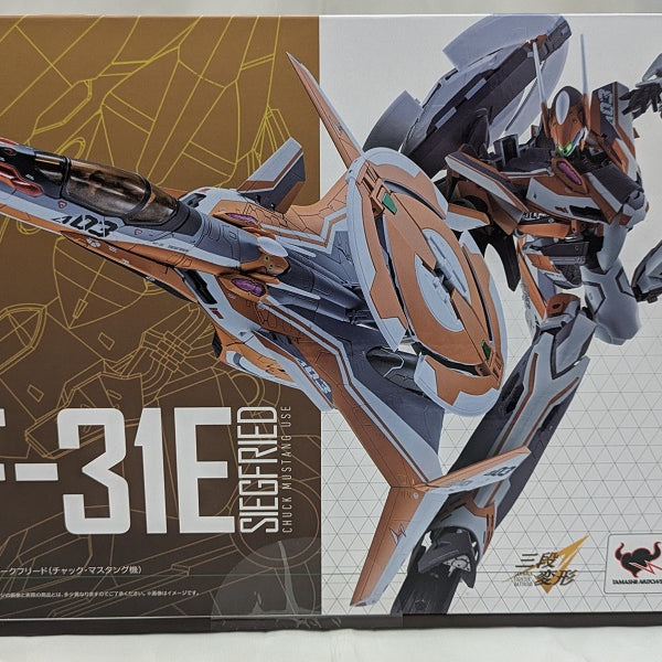 中古】【未開封】DX超合金 VF-31E ジークフリード(チャック・マスタング機) 「マクロスΔ」＜フィギュア＞（代引き不可）6512