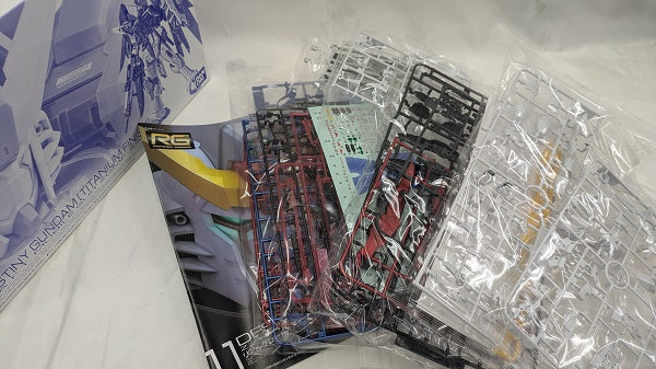 【中古】【未組立】1/144 RG ZGMF-X42S デスティニーガンダム(チタニウムフィニッシュ) 「機動戦士ガンダムSEED DESTINY」＜プラモデル＞（代引き不可）6512