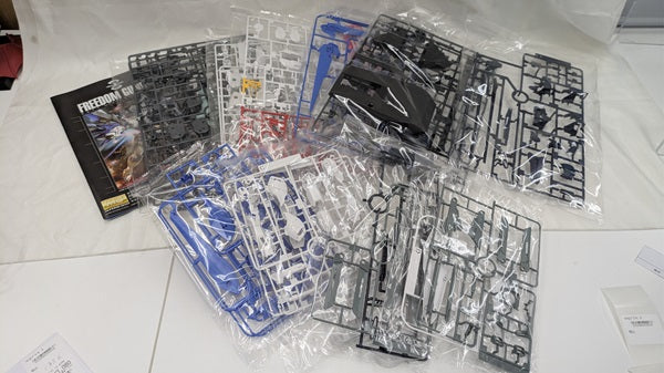 【中古】【未組立】1/100 MG ZGMF-X10A フリーダムガンダム Ver.2.0 「機動戦士ガンダムSEED」 [5061611]＜プラモデル＞（代引き不可）6512