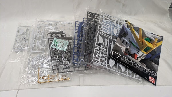 新品未使用 RG ウイングガンダムゼロEW チタニウムフィニッシュ