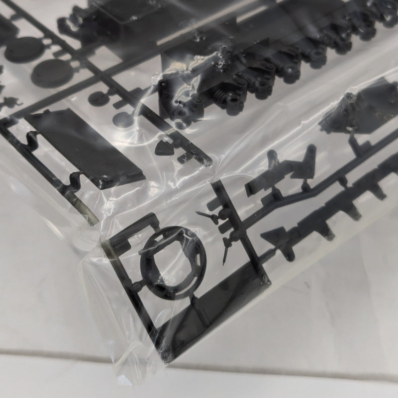 【中古】【未組立】1/35 聖グロリアーナ女学院 チャーチル歩兵戦車 Mk.VII 「ガールズ＆パンツァー」 [41109]＜プラモデル＞（代引き不可）6512