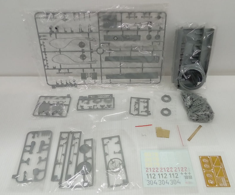 【中古】【未組立】1/35 WW.II ドイツ軍 ティーガーI 後期生産型 ヴィットマン ラスト タイガー マジックトラック付＜プラモデル＞（代引き不可）6514