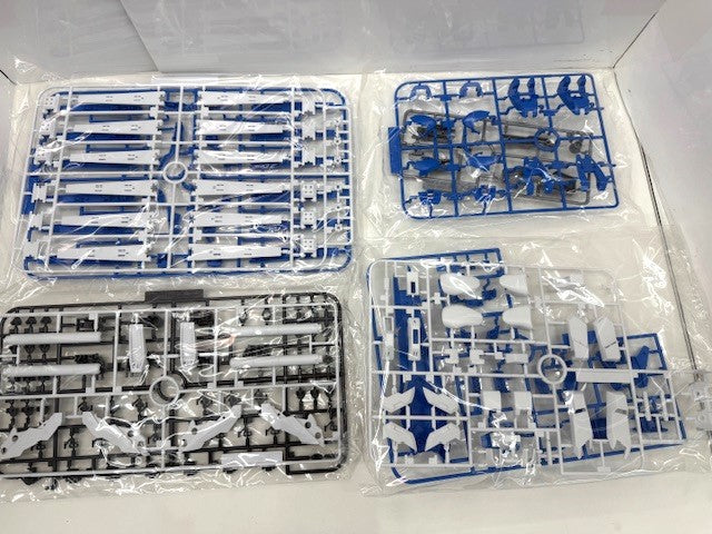 【中古】【未組立】1/100 MG RX-93-ν2 Hi-νガンダム 「機動戦士ガンダム 逆襲のシャア ベルトーチカ・チルドレン」＜プラモデル＞（代引き不可）6517