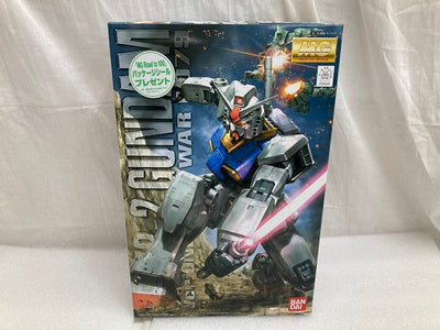 【中古】【機動戦士ガンダム】【未組立】【外箱に傷み有】1/100 MG RX-78-2 ガンダム Ver.O.Y.W. アニメーション...