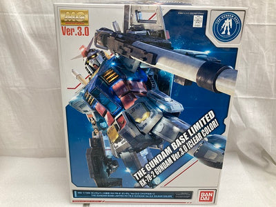 【中古】【機動戦士ガンダム】【未組立】【外箱に傷み有】1/100 MG RX-78-2 ガンダムVer.3.0 クリアカラー＜フィギュ...