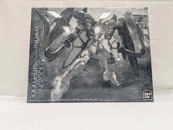 【中古】【未組立】MG1/100ガンダムサンドロックEW（アーマディロ装備）＜プラモデル＞（代引き不可）6537