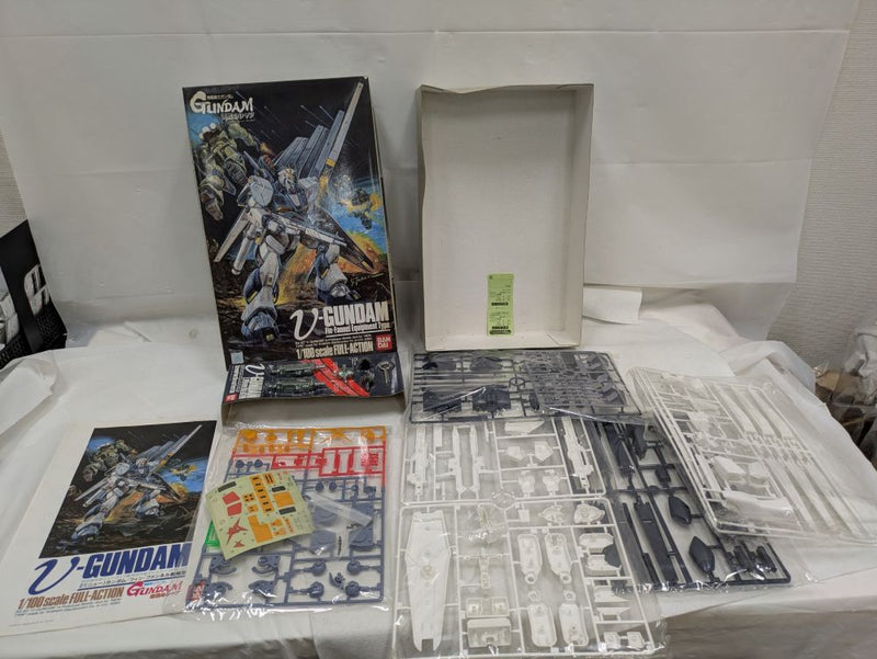 【中古】【未組立】1/100 RX-93 νガンダム フィン・ファンネル装備型 「機動戦士ガンダム 逆襲のシャア」 シリーズNo.10＜プラモデル＞（代引き不可）6537
