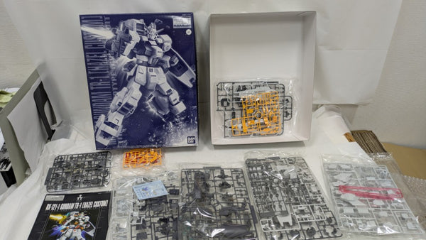 【中古】【未組立】1/100 MG RX-121-1 ガンダム TR-1[ヘイズル改] 「ADVANCE OF Z 〜ティターンズの旗のもとに〜」＜プラモデル＞（代引き不可）6537