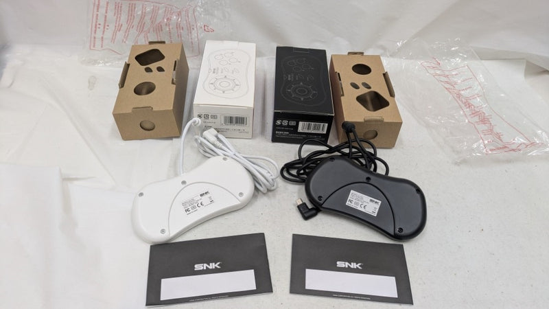 【中古】【開封品】【セット】【動作確認済】NEOGEO mini PAD 白・黒＜レトロゲーム＞（代引き不可）6537