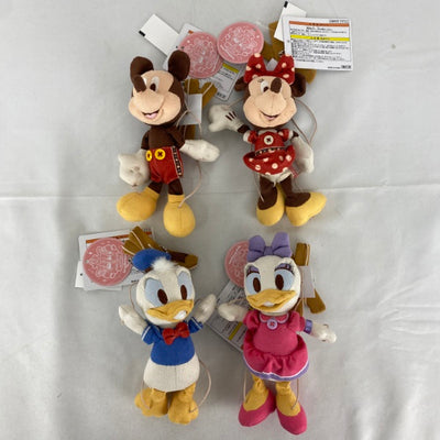 【中古】【未使用】【セット】ディズニーランド 37th ぬいぐるみバッジ ミッキー/ミニー/ドナルド/デイジー＜おもちゃ＞（代引き不可...