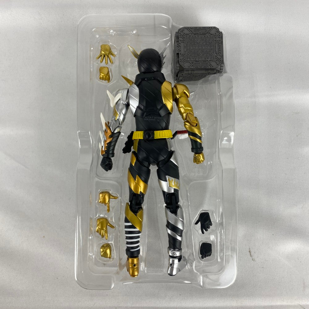 中古】【開封品】S.H.Figuarts 仮面ライダービルド トライアルフォーム