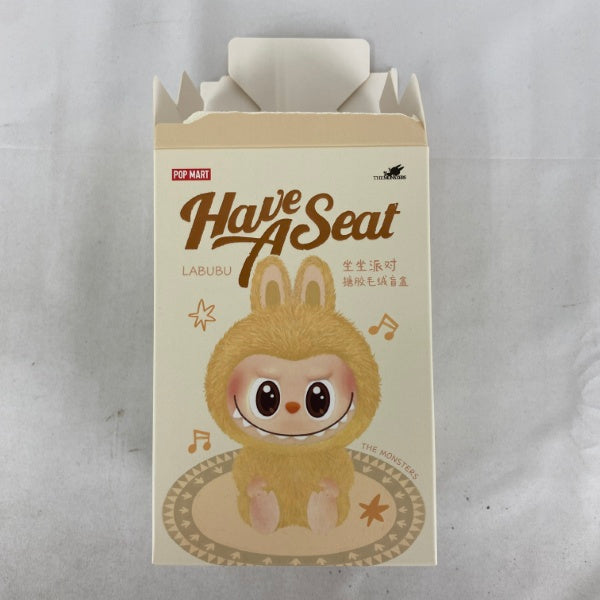 【中古】【開封品】Labubu(ラブブ) THE MONSTERS Have a Seat ぬいぐるみペンダント HEHE(グレー)＜コレクターズアイテム＞（代引き不可）6541