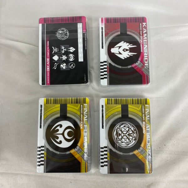 【中古】【開封品】【中身未使用】仮面ライダーディケイド ライダーカードアーカイブス ネオ プレミアムバンダイ限定＜おもちゃ＞（代引き不可）6541