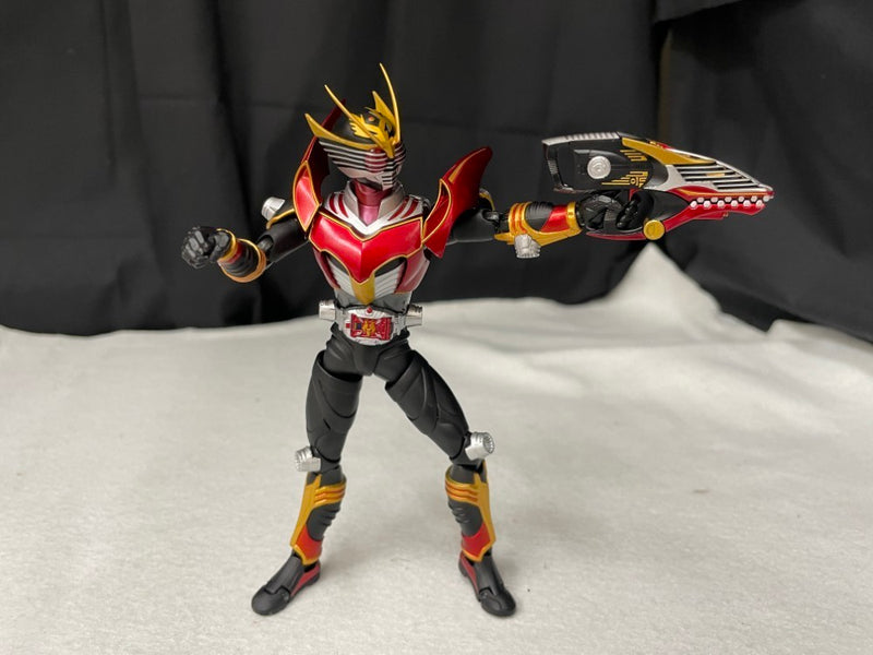 【中古】【開封品】S.H.Figuarts 仮面ライダー龍騎サバイブ ＜フィギュア＞（代引き不可）6545
