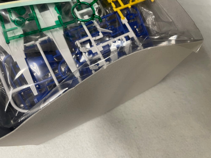 【中古】【未組立】1/100 MG GNT-0000 ダブルオークアンタ 「劇場版 機動戦士ガンダム00(ダブルオー)」＜プラモデル＞（代引き不可）6545