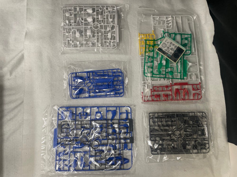 【中古】【未組立】1/100 MG GNT-0000 ダブルオークアンタ 「劇場版 機動戦士ガンダム00(ダブルオー)」＜プラモデル＞（代引き不可）6545