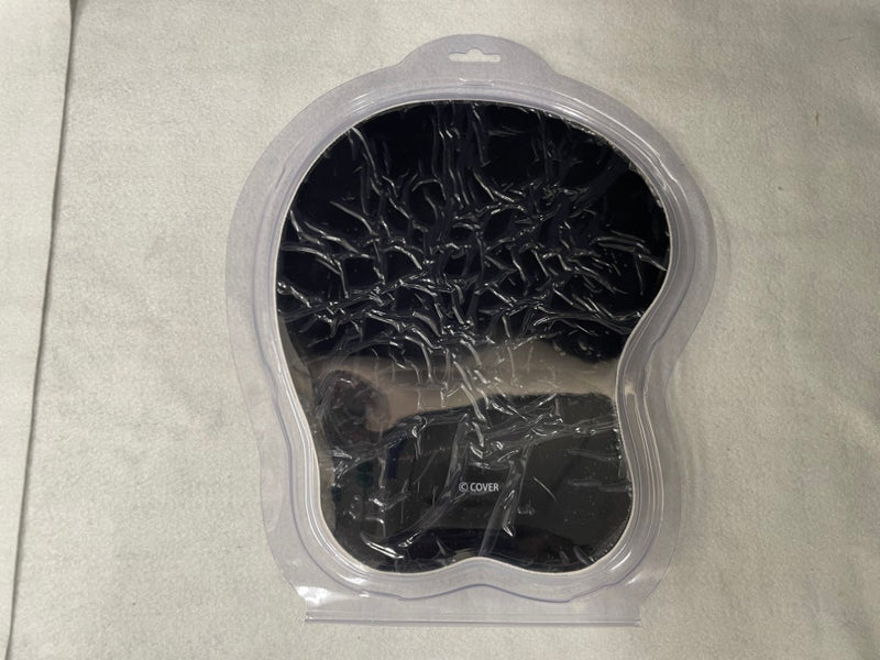 【中古】【開封品】沙花叉クロヱ おっぱいマウスパッド「ホロライブ 沙花叉クロヱ 地雷新衣装記念」＜コレクターズアイテム＞（代引き不可）6545