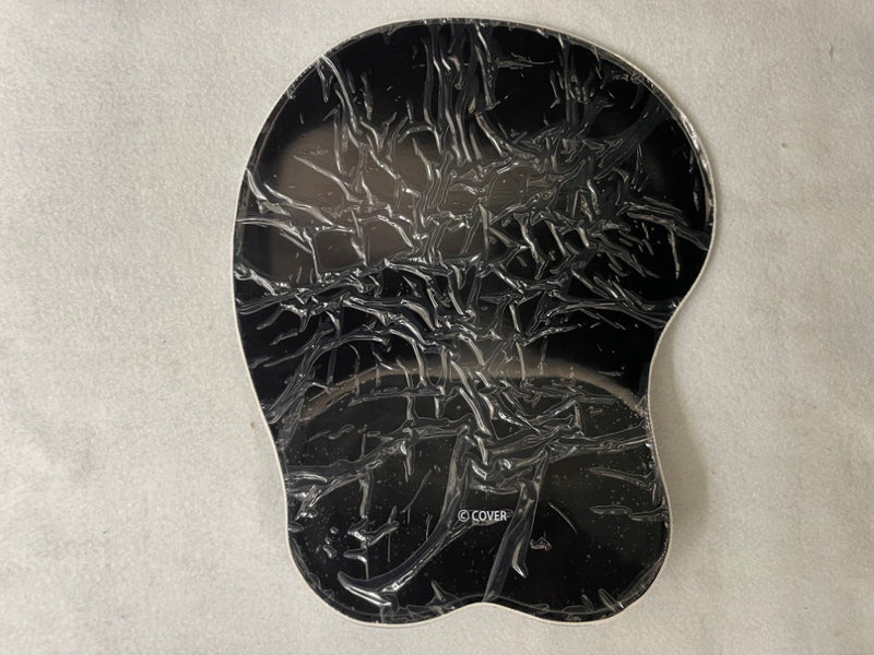 【中古】【開封品】沙花叉クロヱ おっぱいマウスパッド「ホロライブ 沙花叉クロヱ 地雷新衣装記念」＜コレクターズアイテム＞（代引き不可）6545