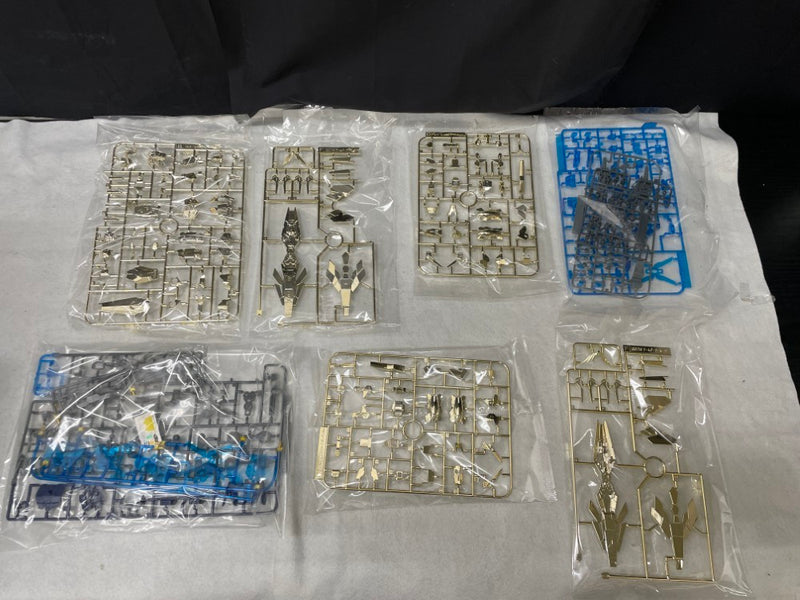 中古】【未組立】1/144 HGUC RX-0 ユニコーンガンダム3号機 フェネクス