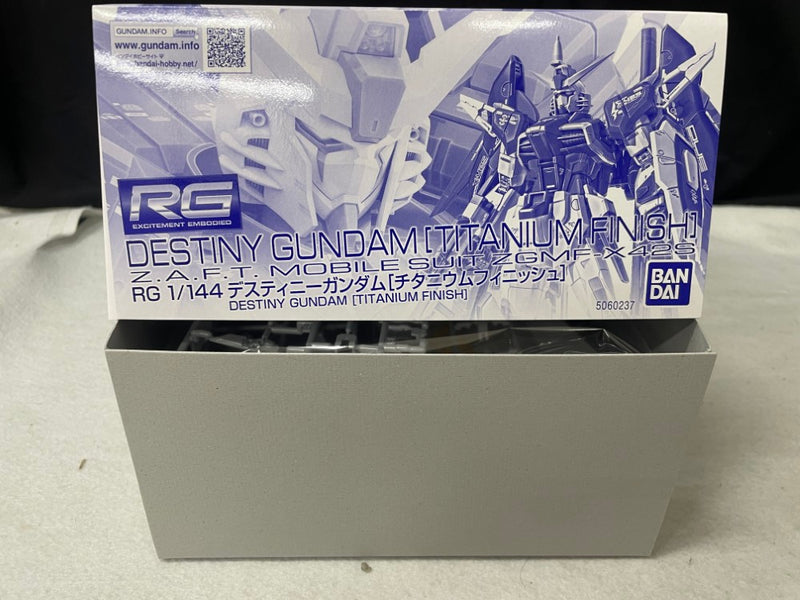 中古】【未組立】1/144 RG ZGMF-X42S デスティニーガンダム(チタニウム