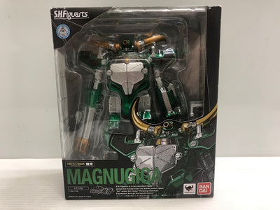 【中古】【開封品】S.H.Figuarts マグナギガ 「仮面ライダー龍騎」 魂ウェブ商店限定＜フィギュア＞（代引き不可）6546