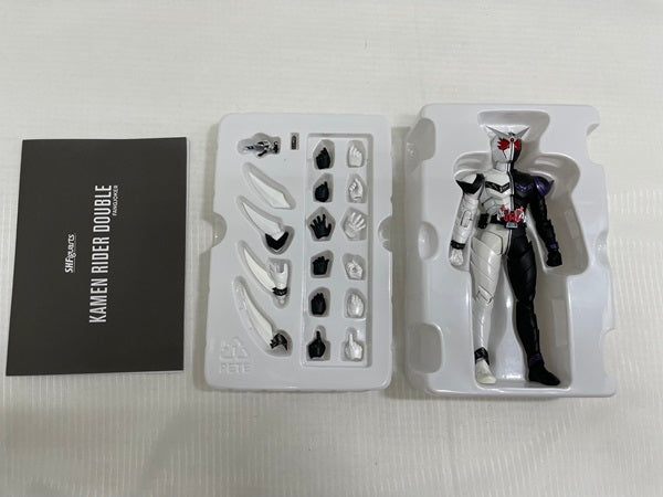 【中古】【開封品】S.H.Figuarts（真骨彫製法） 仮面ライダーW ファングジョーカー＜フィギュア＞（代引き不可）6546