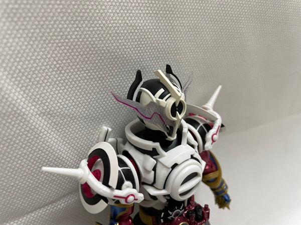 【中古】【開封品】S.H.Figuarts 仮面ライダーエボル ブラックホールフォーム（フェーズ４）＜フィギュア＞（代引き不可）6546