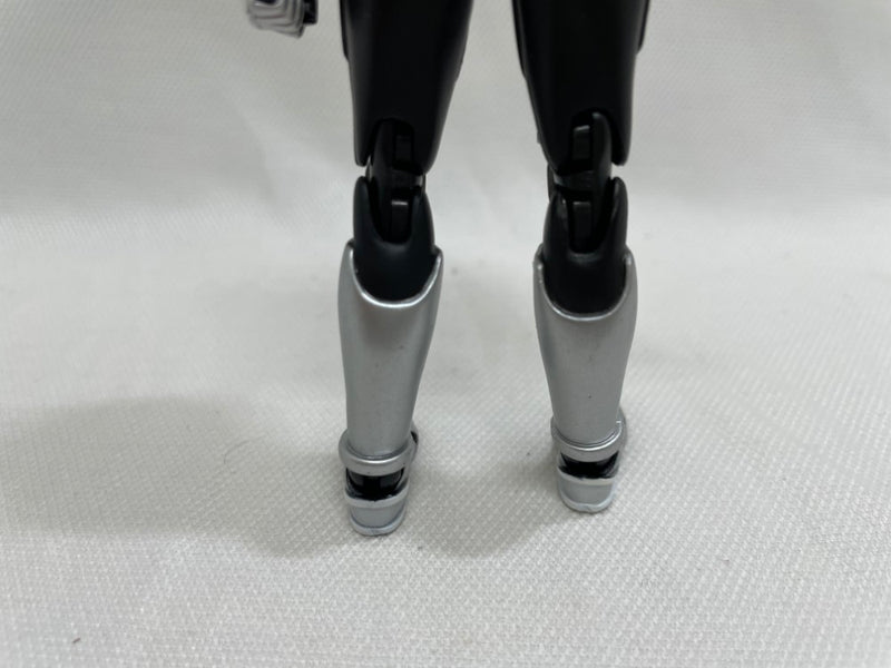 【中古】【開封品】S.H.Figuarts 仮面ライダー電王 ソードフォーム -20 Kamen Rider Kicks Ver.-＜フィギュア＞（代引き不可）6546