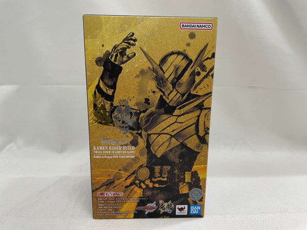 【中古】【開封品】S.H.Figuarts 仮面ライダービルド トライアルフォーム Rabbit to Dragon NEW YEAR EDITION ＜フィギュア＞（代引き不可）6546