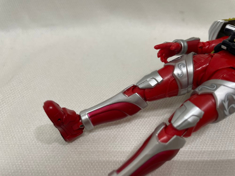 【中古】【開封品】S.H.Figuarts(真骨彫製法)仮面ライダーバロン バナナアームズ 「仮面ライダー鎧武」＜フィギュア＞（代引き不可）6546