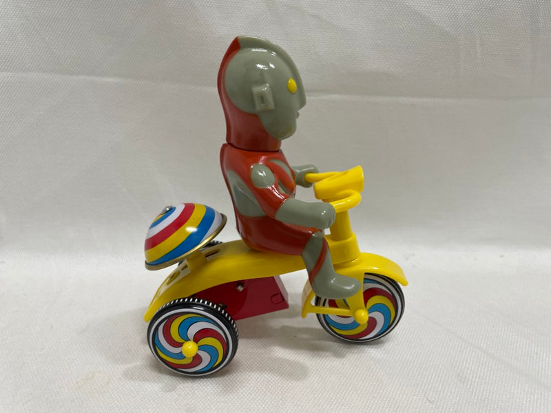 【中古】【開封品】ウルトラマン三輪車 「ウルトラマン」 M1号三輪車シリーズ ソフビ＜フィギュア＞（代引き不可）6546