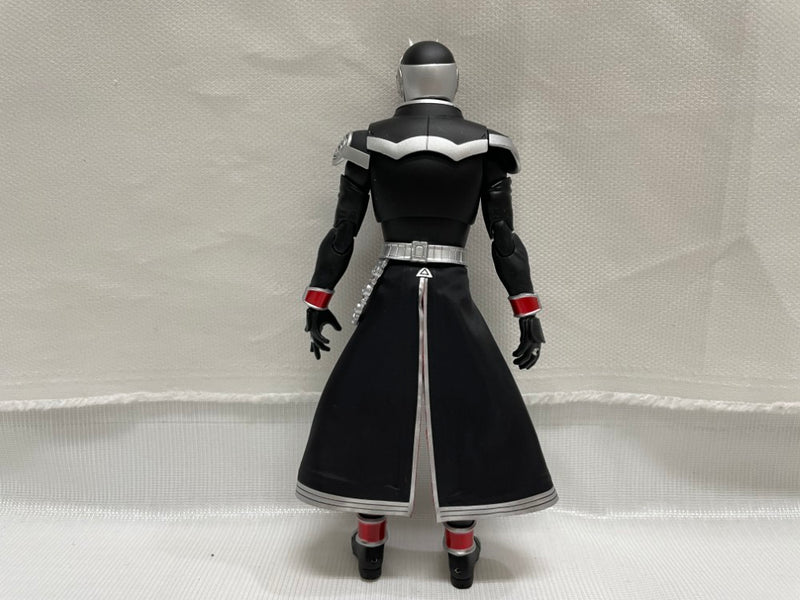 【中古】【開封品】S.H.Figuarts(真骨彫製法) 仮面ライダーウィザード フレイムスタイル 「仮面ライダーウィザード」＜フィギュア＞（代引き不可）6546