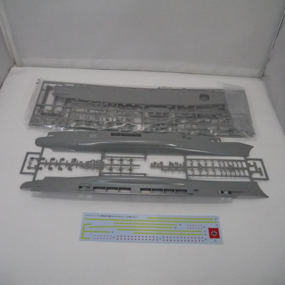 中古】【未組立】1/720 艦娘 航空母艦 グラーフ・ツェッペリン 中古】【未組立】1/720 艦娘 航空母艦 グラーフ・ツェッペリン