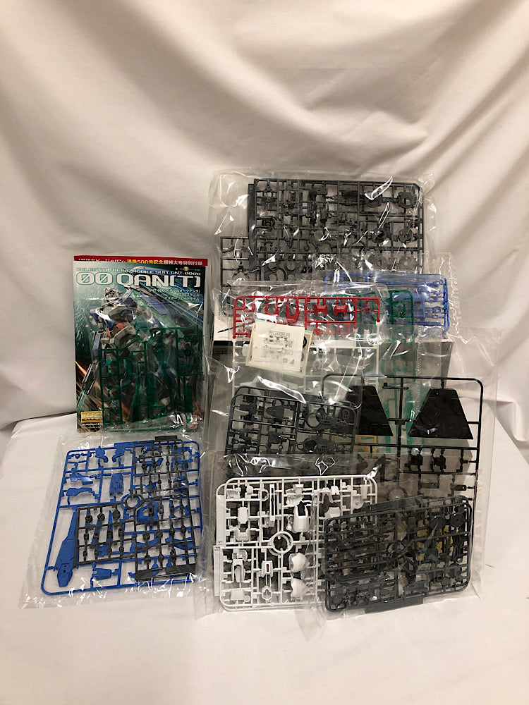 【中古】【未組立】MG 1/100 劇場版 機動戦士ガンダム00 ダブルオークアンタ プラモデル[バンダイ]＜プラモデル＞（代引き不可）6552