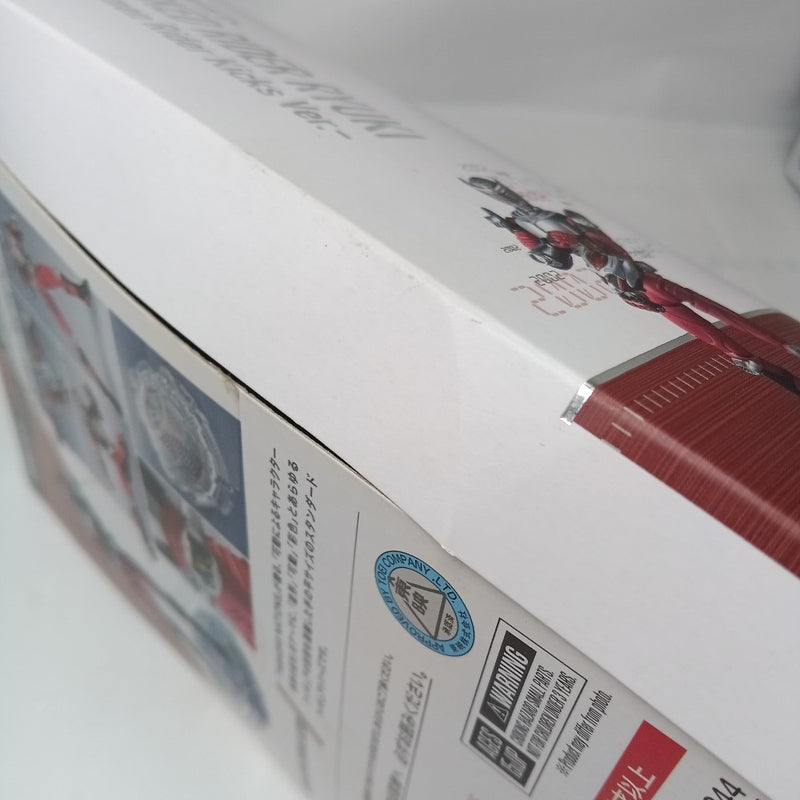 【中古】【開封品】S.H.Figuarts 仮面ライダー龍騎 -20 Kamen Rider Kicks Ver.- 「仮面ライダー龍騎」＜フィギュア＞（代引き不可）6556