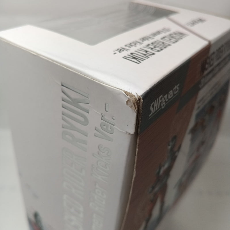 【中古】【開封品】S.H.Figuarts 仮面ライダー龍騎 -20 Kamen Rider Kicks Ver.- 「仮面ライダー龍騎」＜フィギュア＞（代引き不可）6556