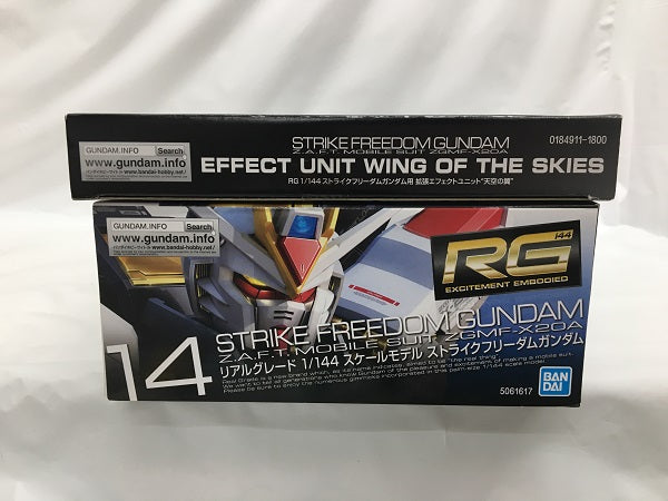 【中古】【未組立】【セット】1/144 RG ZGMF-X20A ストライクフリーダムガンダム 「機動戦士ガンダムSEED DESTINY」/1/144 RG ストライクフリーダムガンダム用 拡張エフェクトユニット“天空の翼” ＜プラモデル＞（代引き不可）6558