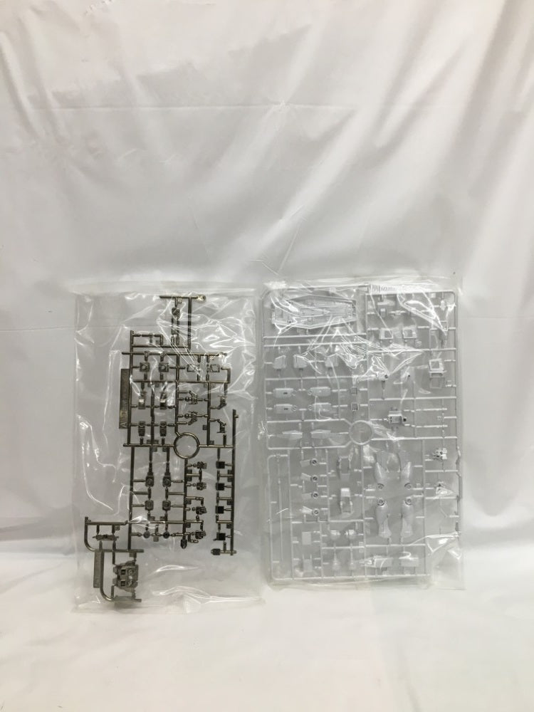【中古】【未組立】1/144 HG RX-78-2 ガンダム G30th ANAオリジナルカラーVer. 「ANA×ガンダム SKYプロジェクト」搭乗者限定＜プラモデル＞（代引き不可）6558