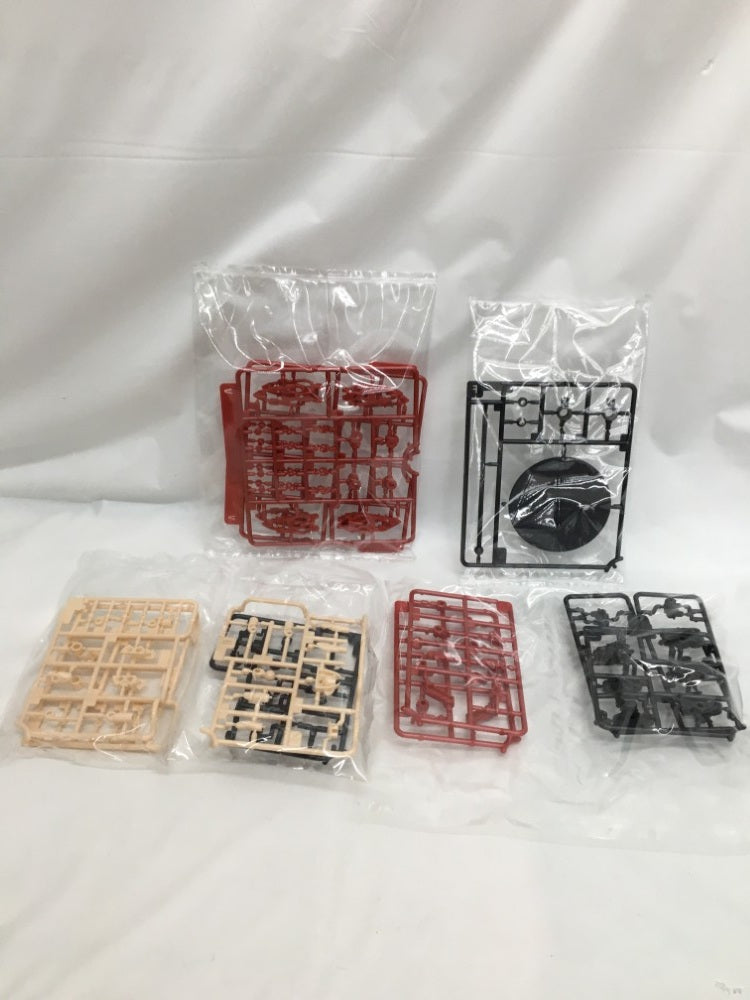 【中古】【未組立】1/1 Chaos ＆ Pretty クイーン・オブ・ハート 「メガミデバイス」 [KP722]＜プラモデル＞（代引き不可）6558