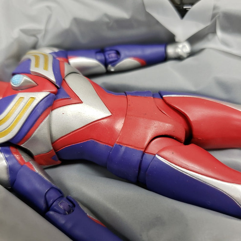 【中古】【開封品】S.H.Figuarts(真骨彫製法) ウルトラマンティガ マルチタイプ 「ウルトラマンティガ」＜フィギュア＞（代引き不可）6561