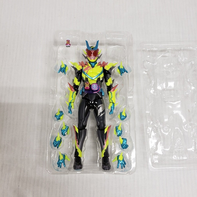 【中古】【開封品】S.H.Figuarts 仮面ライダーリバイス 「仮面ライダーリバイス」 魂ウェブ商店限定＜フィギュア＞（代引き不可）6561