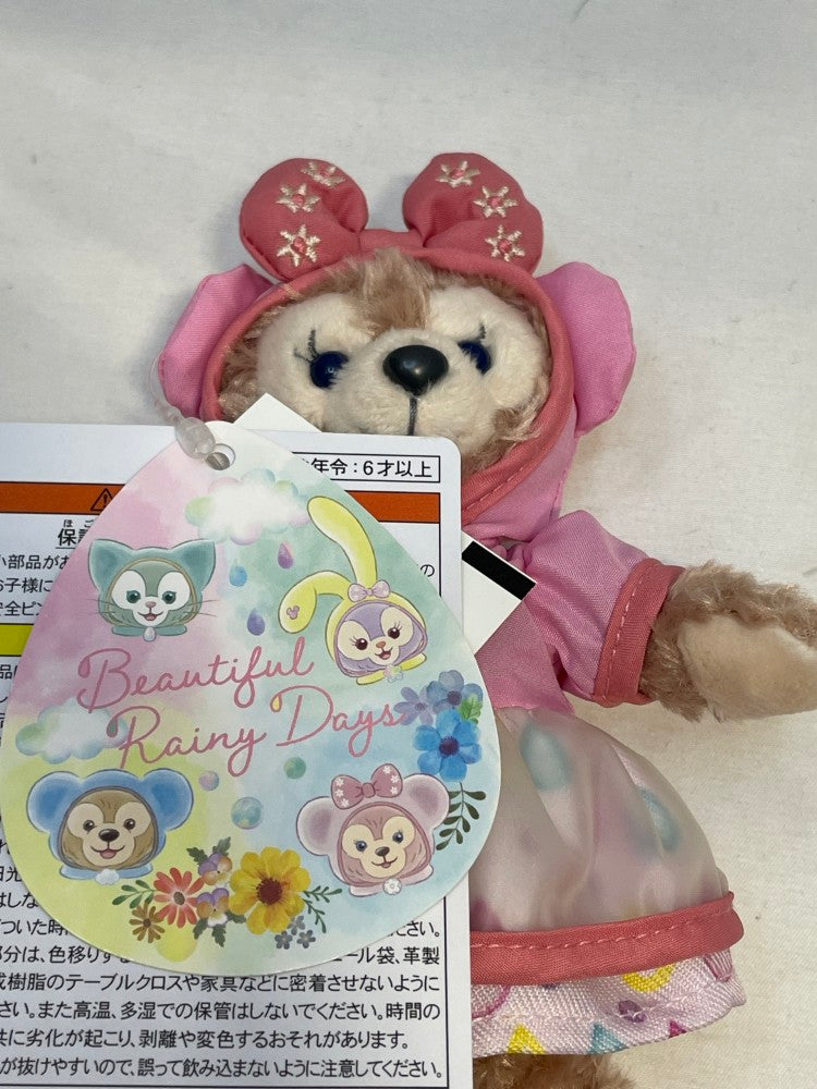 【中古】【美品】シェリーメイ ぬいぐるみバッジ 「ダッフィー＆フレンズのビューティフル・レイニーデイズ」 ＜コレクターズアイテム＞（代引き不可）6573